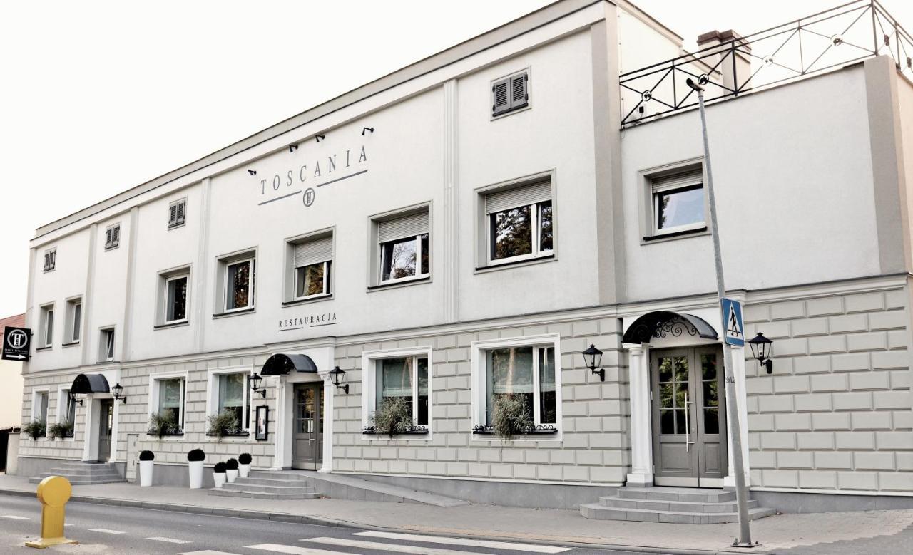 Hotel Toscania Wloszakowice Екстер'єр фото