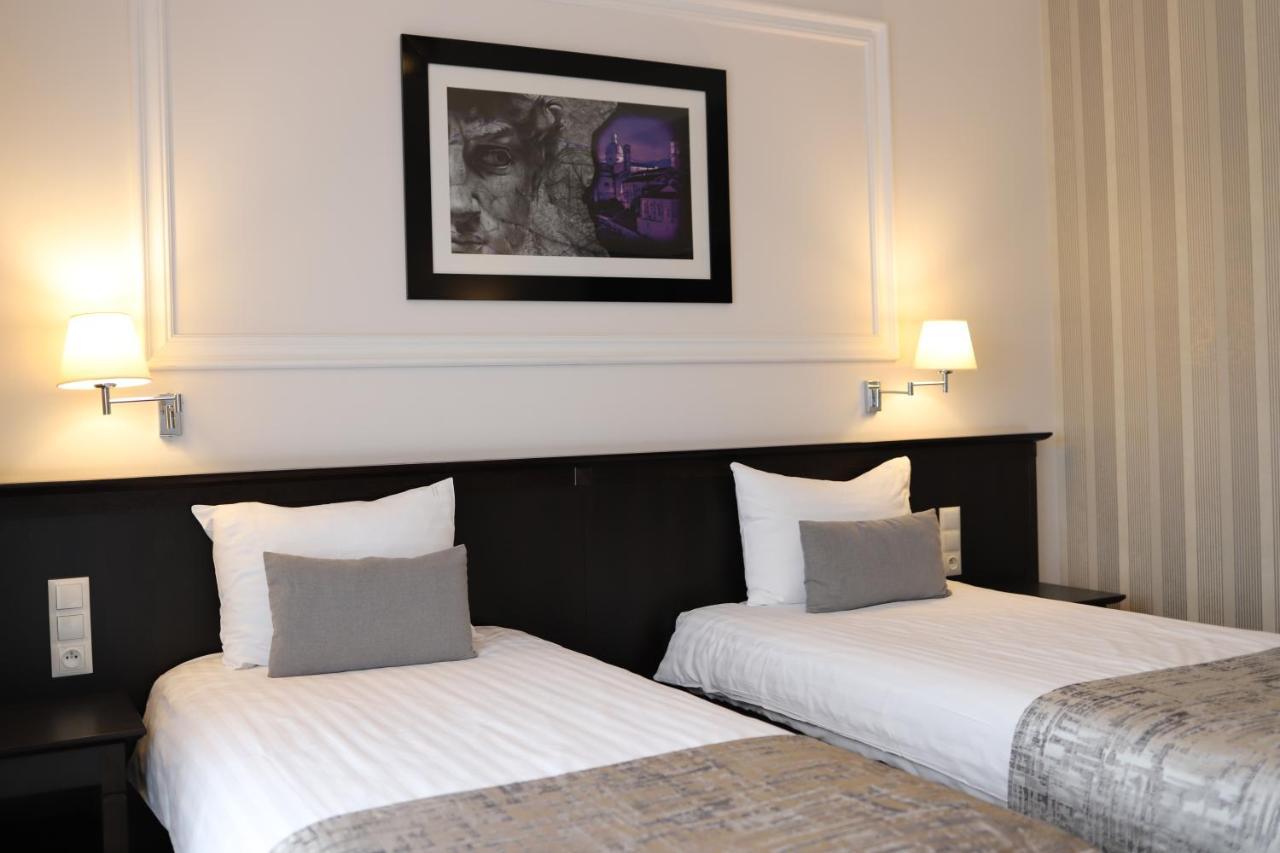 Hotel Toscania Wloszakowice Екстер'єр фото