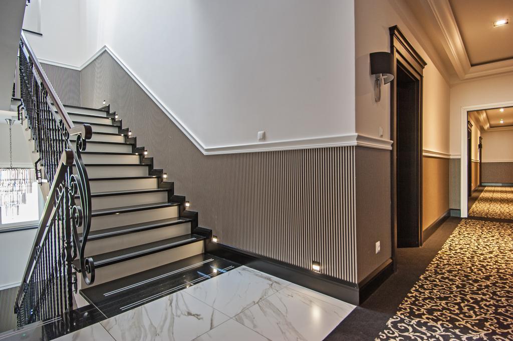Hotel Toscania Wloszakowice Екстер'єр фото