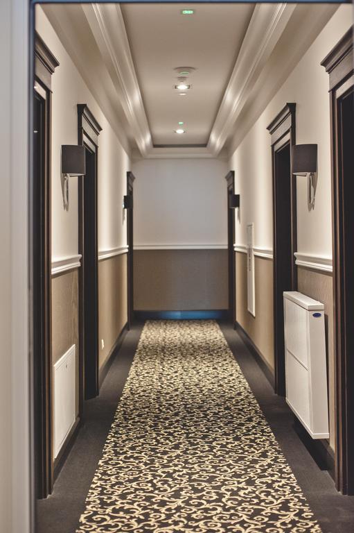 Hotel Toscania Wloszakowice Екстер'єр фото